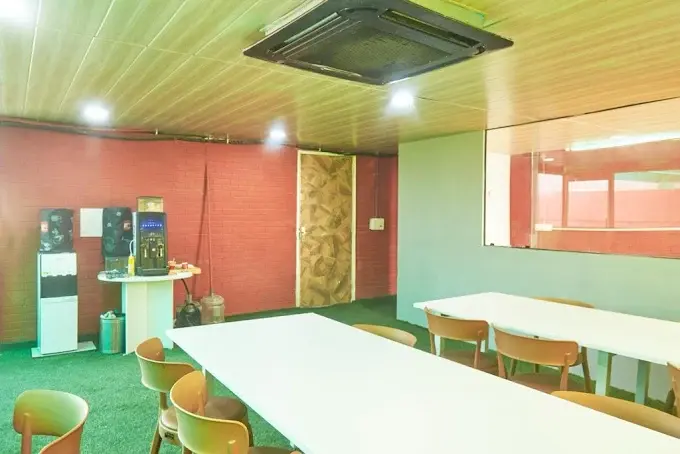 The club coworking spaces